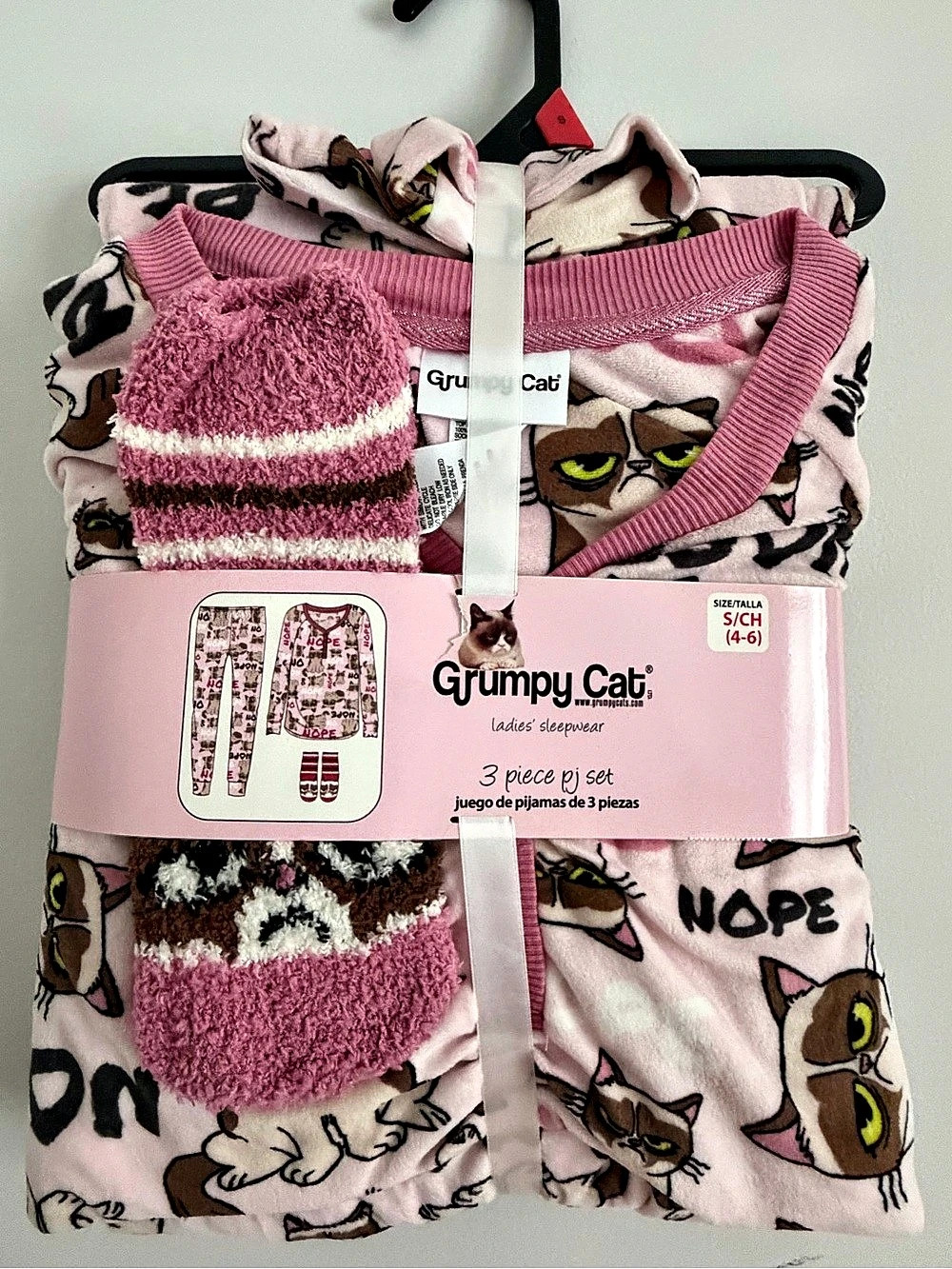 Grumpy Cat Ladies 3-Piece Giftable Pajama Set with Socks Women’s Pink 3-Piece